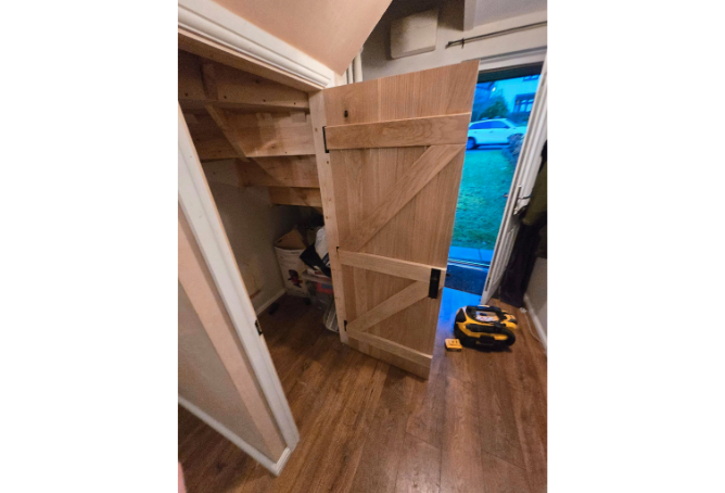 Understairs carpentry